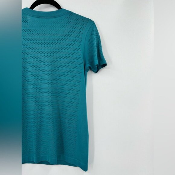 Lululemon Breeze By Short Sleeve Squad T-Shirt Perforated Ice Cave Aqua Blue 6 - Picture 12 of 16